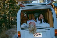 Camp Friends, Summer Camp Aesthetic, Volkswagen Minibus, Nostalgia Aesthetic, Camping Aesthetic, Camping Style, She Wolf, Super 8, Indie Aesthetic