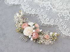 This beautiful hair comb is a lovely accessory, perfect for a party or wedding.  Our stunning faux flowers look like the real. Dimensions are given in centimeters 1 in = 2.54 cm Dried Flower Hair Comb, Floral Hair Comb, Dried Flowers Wedding, Floral Hair Combs, Flower Comb, Ivory Flower, Peach Blush, Flower Hair Comb, Bridal Comb