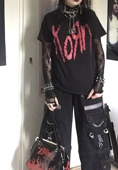 Male Mall Goth Outfits, Grunge Goth Outfits Male, Baggy Punk Outfits, Mall Goth Outfits Men, Goth Core Outfit, Masculine Emo Outfits, Alt Punk Outfits, Mens Alt Fashion, Metalcore Outfit