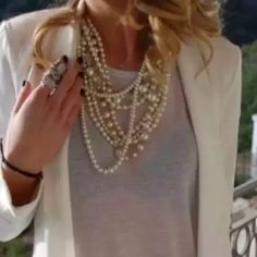 Costume Pearl Necklace - JazzyAndGlitzy Mannequin Outfits, Áo Blu, How To Have Style, Cool Summer Outfits, Summer Work Outfits, Outfit Trends, White Blazer, Statement Necklaces, Stitch Fix Style