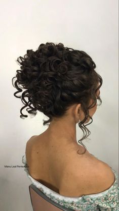 Curly Hairdo Wedding Natural Curls, Ringlet Curls Updo Wedding Hairstyles, Prom Updos For Long Curly Hair, Updo Hair Clip, Fancy Low Bun Curly Hair, Wedding Hairstyles For Curly Hair With Veil, Curly Half Up Braid Hairstyle, Short Hair Party Hairstyles Ideas, Curly Hair Prom Styles Updo