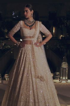 Gold Lehenga, Wedding Lehenga Designs, Pearl Embroidery, Traditional Indian Dress, Embroidered Belt