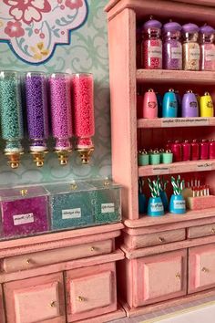 Miniature candy store with a pink display filled with colourful candies Miniature Candy Shop, Mini Brands Display, Miniature Store, Mini Brands Display Diy, Mini Store, Barbie Shop, Miniature Display, Diy Store