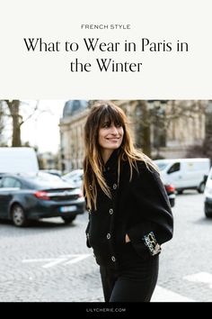 what to wear in paris in the winter Paris Travel Outfits, Classy Parisian Style, Casual French Style, Classic Parisian Style, Travel Style Airport, Style Parisian Chic, Paris Outfit Ideas, French Style Clothing, Chic Parisian Style