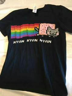 Poster Art Design, Nyan Nyan, Cat Tee Shirts, Silly Shirt, Scene Outfits, Shirt Outfits, Nyan Cat