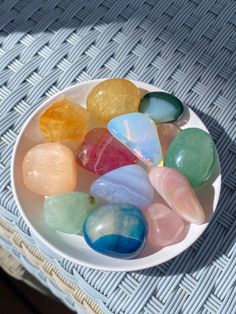 Pretty Crystals Aesthetic, Crystal Vibes Aesthetic, Crystal Room, Crystal Vibes, Crystal Aesthetic, Spiritual Crystals, Pretty Rocks, Cool Rocks, Jolie Photo