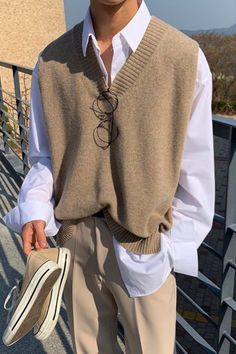 Men Waistcoat, Masc Outfits, Academia Outfits, Classy Outfits Men, Sleeveless Sweater Vest, Knit Men, Mens Outfit Inspiration, Knitted Vest, Stylish Mens Outfits