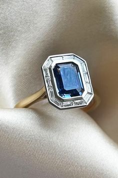 Blue Sapphire Deco Engagement Ring, Bespoke Ring, Baguette Diamond Halo Sapphire Art Deco Engagement Ring, Art Deco Sapphire Engagement Ring, Art Deco Sapphire Ring, Baguette Engagement Ring