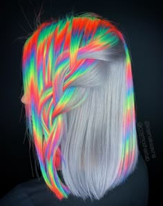 Split Dye Hair Ideas, Dye Hair Ideas, Split Dye Hair, Exotic Hair Color, Holographic Hair, Exotic Hairstyles