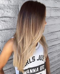 **** this cut and cascading ombré ***** #goals Long Layered Brown To Blonde Ombre Brown To Blonde Ombre, Female Hairstyles, Ombre Blond, Hair Blond, Long Layered Haircuts, Oily Hair