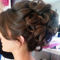 Hair Bun Design, Mother Of The Groom Hairstyles, Bridal Hairdo, Bridal Hair Buns, Bridal Hair Inspiration, Easy Bun Hairstyles, Easy Hair Updos