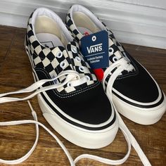 Sold Out Instantly. Nwt Vans Anaheim, Crazy Sneakers, Vans Era, Shoes Vans, Cute Outfit Ideas, Purse Accessories, Dope Nails, Women's Vans, Fashion Fits