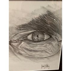 a pencil drawing of an eye