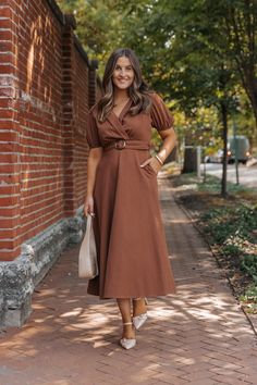 Embrace the effortless beauty of the season with our True Autumn Brown Belted Midi Dress! This chic and versatile dress, crafted from 100% cotton, is perfect for a range of occasions, offering both comfort and style in one stunning package. The short puff sleeves add a touch of vintage charm, while the elastic cuffs ensure a comfortable fit and stylish silhouette. Accentuate your waist with the adjustable attached belt, offering a figure-flattering fit that’s both stylish and functional. Style w Sorority Rush Outfits, Rush Outfits, True Autumn, Fall Style Guide, Gameday Dress, Functional Style, Loungewear Dresses, Effortless Beauty, Casual White Dress