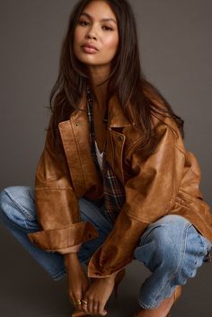 Brown Jacket Street Style, Leather Jacket Leather Pants, Nashville Concert Outfit Fall, Cognac Leather Jacket Outfit, Camel Leather Jacket Outfit, Leather Outfit Women, Tan Leather Jacket Outfit, Nashville Winter Outfits, California Winter Outfits