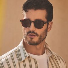 A lightweight circle frame that blends all-day comfort with lasting style. Arlo features round lenses, a medium fit, and acetate frame. Mens Sunglasses Outfit, Men’s Fashion Sunglasses, Men’s Sunglasses, Mens Fashion Glasses, Mens Glasses Trends, Trendy Sunglasses Men, Round Glasses Men, Round Sunglasses Men, Mens Sunglasses Fashion