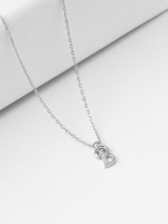 Introducing our Sterling Silver Letter Necklace, a delicate expression of personal style. This Tiny Initial Necklace features the letter "B," elegantly crafted to adorn your neckline with subtle charm. Plated in lustrous gold, this Dainty Initial Necklace adds a touch of sophistication to any outfit. Embrace individuality with this Small Monogram Necklace, a timeless accessory that speaks volumes in its simplicity. 🌸  Each piece is meticulously crafted, offering a unique and intimate touch. Ide Letter B Necklace, Silver Letter Necklace, B Necklace, Bracelet Stands, Letter Necklace Silver, Dainty Initial Necklace, Initial Necklace Gold, Wedding Jewelry Bracelets, Monogram Necklace