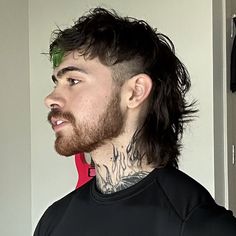 Mens Mullet Styles, Edgy Hair Men, Mens Long Mullet, Alt Mullet Men, Mullet Shaved Sides Men, Edgy Haircuts Men, Mullet With Beard, Undercut Mullet Man, Alternative Mullet Men