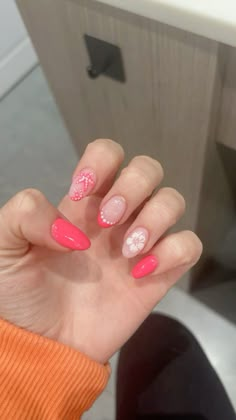 Nail Designs For Florida Vacations, Cruise Nail Inspo Almond, Cute Beachy Nail Designs, Nail Into Summer, Pink Vacay Nails, Cute Summer Nails Short Simple, 4th Of July Nail Inspo Simple, Cute Nail Inspo Acrylic Almond, Nails Acrylic For Vacation