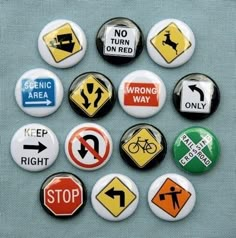 there are many different traffic signs on the buttons