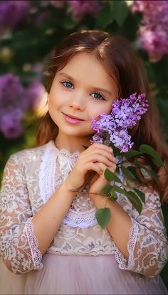 Litle Girls, America Girl, Girl Celebrities, Birthday Party Dress, Beautiful Fantasy Art, Kids Pictures, Happy Kids, Beautiful Smile, Girl Face