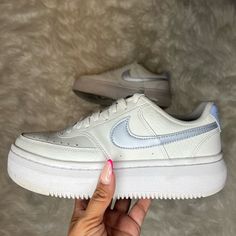 Nike Size 8 Air Force 1 Low Court Vision Alta Platform In White & Blue In Excellent Condition Air Force 1 Low, White Nikes, Air Force 1, Womens Shoes Sneakers, Nike Women, Air Force, Nike Shoes, Shoes Sneakers, Blue Color