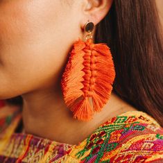 Calabaza - Oreja Linda Bohemian Orange Tassel Earrings, Bohemian Orange Tassel Earrings For Festivals, Adjustable Orange Tassel Earrings, Bohemian Orange Fringe Earrings, Orange Tassel Dangle Earrings, Orange Tassel Earrings, Orange Beaded Tassel Earrings As Gift, Orange Dangle Tassel Earrings For Festival, Orange Tassel Drop Earrings