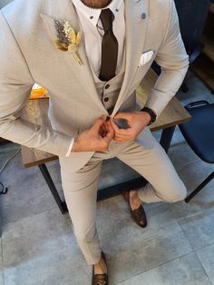 Marc Slim-Fit Suit Vest Beige | VICLAN Beige Suits Wedding, Beige Suit, Suit Clothes, Clothes Jacket, Mens Wedding Attire, Groom Wedding Attire, Pants Gift, Beige Suits, Wedding Suits Groom