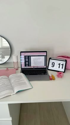 Study Set Up Aesthetic, Revision Motivation, Islamic Planner, Pink Study, Planning School, Back To University, Uni Aesthetic, Study Vibe, School Vision Board