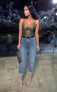 Snake Skin Boots, Jeans Outfit Spring, Mom Jeans Outfit, Snakeskin Boots, Trendy Swimwear, Cute Spring Outfits, Jeans Mom, Looks Chic, Lace Bodysuit