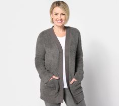 Swaddle yourself in the snuggliest, dreamiest CozyChic-ness ever. This mid-weight cardigan from Barefoot Dreams is the comfort-meets-fashion moment we crave on a frosty morning, midweek work day, or chill weekend. Wear now. Wear later. Wear always.  It starts with long pile of the brand's beloved CozyChic fabrication, brushed for extra loft and cut into a classic boyfriend fit (think: relaxed without looking oversized.) And it finishes with a lay-flat ribbed trim that's giving us that textural m Frosty Morning, The Cardigans, Flowing Dresses, Weekend Wear, Boyfriend Fit, Sweater Fashion, Dress Details, Knit Dress, Sweater Outfits