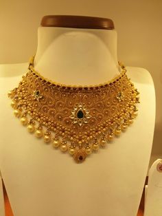 Bridal Gold Choker Designs, Gold Choker Necklace Indian Bridal With Price, Gold Choker Necklace Indian Bridal, Choker Necklace Designs Gold Indian, Bridal Necklace Designs, Neck Pieces Jewelry, Indian Bridal Jewelry Sets