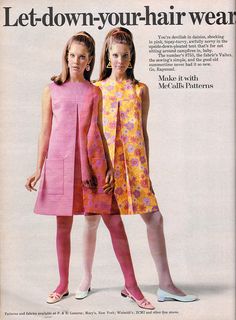 Paper Dresses 60s, 60s Pop Art Fashion, Iconic 60s Fashion, 60s Colorful Tights, 60s 90s Fashion, 1967 Womens Fashion, Weird 60s Fashion, 1960s Fashion Trends, 1960 Mod Fashion