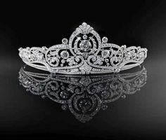 Known as the 'Belgian Scroll tiara', this beautiful piece was made by Henry Cossmans for Princess Josephine-Charlotte, daughter of Leopold III and Astrid of Sweden, when she wed Jean, Gradn Duke of Luxembourg, on 9 April 1953. Beautiful Crowns, Royal Crown Jewels, Period Clothing, Diamond Ice, Head Dress