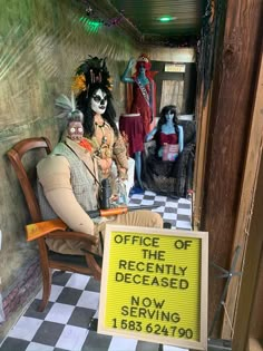 Work Halloween Decorating Contest, Beetle Juice House Decor, Betelgeuse Halloween Decorations, Beetlejuice Front Porch, Beetlejuice Halloween Yard Decorations, Beetlejuice Props Diy, Beetle Juice Trunk Or Treat Ideas, Bettle Juice Halloween Decor