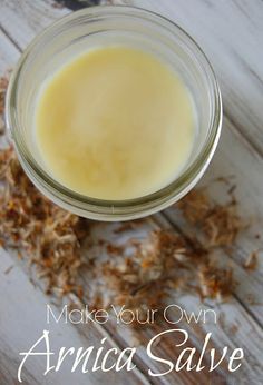 Herbal Salve Recipes, Pain Relief Salve, Arnica Salve, Arnica Cream, Ancient Remedies, Herbal Remedies Recipes, Common Knowledge