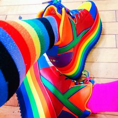 Dreamcore Outfits, Clowncore Aesthetic, Kid Core Aesthetic, Pride Wear, Kidcore Aesthetic, Rainbow Shoes, Kawaii Shoes, Rainbow Outfit