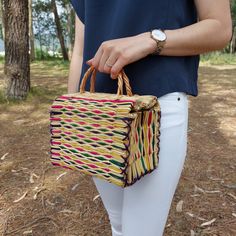 Straw Reed Handbag Artisan Made Made in Portugal Dimensions: L - 21 cm, W - 15 cm, H - 17 cm  L - 8,3 in, W - 5,9 in, H - 6,7 in The dimensions may vary slightly. Colorful Rectangular Shoulder Bag For Travel, Summer Gift Shoulder Box Bag, Casual Square Bag For Picnic, Multicolor Top Handle Straw Bag For Travel, Handwoven Rectangular Satchel For Vacation, Rectangular Natural Shoulder Bag For Picnic, Multicolor Handheld Box Bag For Travel, Natural Rectangular Shoulder Bag For Picnic, Rectangular Natural Color Shoulder Bag For Picnic