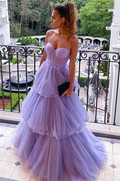 Tiered Dress Formal, Gaun Tulle, Winter Formal Dresses, Spaghetti Strap Prom Dress, Tulle Ball Gown, Prom Dresses Vintage, Long Prom Dresses, Prom Dresses Online, فستان سهرة