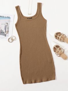 Summer Body Inspiration, Nude Color Dress, Nude Colour, Fasion Outfits, Black And White Baby, Chunky Heel Pumps