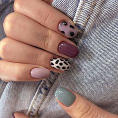 Fall Season Nails Colors Short Nails 2023 Trends Autumn, Aesthetic Nailart Ideas, Aesthetic Spring Nails Short, Mix And Match Manicure, Nail Art Autumn 2022, Trending Nails Spring 2024, Short Nails Autumn 2023, Nail 2023 Autumn, Short Autumn Nails 2023 Trends