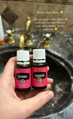 Essential Oil Botox Recipe, Essential Oils For Tattoo Healing, Botox In A Bottle, Living Oils Recipes, Essential Oils For Face, Essential Oil Beauty, Essential Oils Collection, Essential Oils For Pain