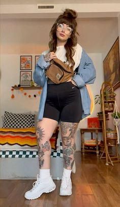 Mid Size Bar Outfits, Curvy Casual Outfits Summer, Midsize Boho Outfits, Curvy Outfits Aesthetic, Summer Alternative Outfits, Fall Shorts Outfit, Plus Size Alt Fashion, Midsize Summer Outfits, Curvy Summer Outfits