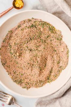 Made with spices and herbs from your pantry, this easy chicken seasoning creates juicy, tender meat bursting with flavor. If you are grilling, baking or roasting chicken, this seasoning is perfect for a whole chicken, breasts, wings or thighs. Chicken Rub Recipes, Roasting Chicken, Chicken Rub, Tender Meat, All Purpose Seasoning, Rub Recipes