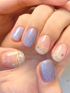 Fun Nail Art For Short Nails, Simple Doodle Nail Art, Kbeauty Korean Nails, Short Nail Designs Sparkle, Korean Nail Art Simple Cute, Winter Korean Nails, Nail Art Korean Style Cute, Nail Art Korean Style, Nail Art For Small Nails