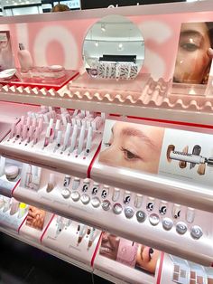 Barbie Packaging, Mco Beauty, Makeup Display, Career Vision Board, Pos Display, Cosmetic Display, Photo Store, Makeup Store