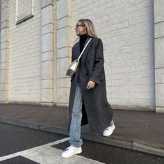 7 Zara Outfits That'll Earn You Instant Compliments Coat With Jeans, Zara Coats, Outfits With Grey Coat, Jeans And Coat Outfit, Charcoal Coat Outfit, Zara Coat Outfit, Grey Zara Jacket Outfit, Jeans And Trainers Outfit, Zara Grey Coat Outfit