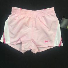 Brand New Nike Toddler Girls Tempo Running Shorts Available Size(S):2t, 3t Available Colors Pink Foam Cool Comfort The Nike Dry Tempo Little Kids' (Girls') Running Shorts Let You Run In Secure, Breathable Comfort With Mesh Side Insets And An Elastic Waistband For A Snug Fit. Hot Pink Nike Pros, Cute Pink Shorts, Pink Shorts Aesthetic, Cute Running Outfits, Pink Nike Shorts, Girls Sports Clothes, Nike Clothes, Gymwear Outfits, Cute Nike Outfits