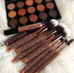 Make Up Diy, Make Up Kits, Best Makeup Brushes, Make Up Brush, Makeup Guide, Trendy Makeup, Highlighter Makeup, Contour Makeup, Drugstore Makeup