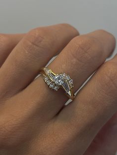 One Of A Kind Engagement Vintage Ring 0.30 CT Round Shape Natural Diamond , Solid 14k Yellow Gold , Estate Ring ,  Jewelry Material: Yellow Gold 14k (the gold has been tested by a professional) Total Carat Weight: 1.06ct (Approx.) Total Metal Weight: 4.57g Size: 7.25 US \  EU 55 \ Diameter 17.75mm (inner diameter) Grading Results: Stone Type: Diamond Shape: Round Carat: 0.30ct (Approx.), Stones quantity:1 Color: F  Clarity: VS2 Grading Results: Stone Type: Diamond Shape: Single Cut Carat: 0.20ct Ring Inspo, Estate Ring, Future Engagement Rings, Estate Rings, Dream Engagement Rings, Hand Jewelry, Dream Jewelry, Vintage Ring, Gold Engagement Rings